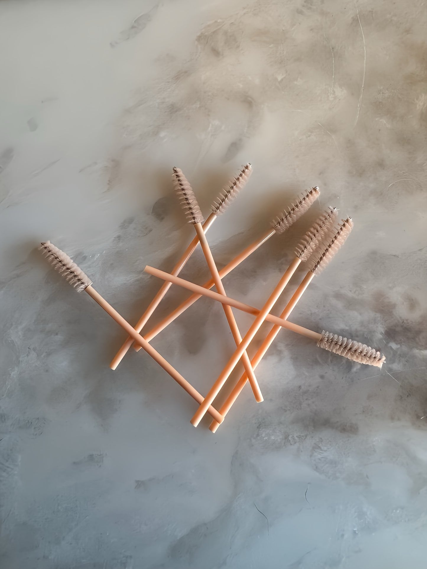 Lash brush